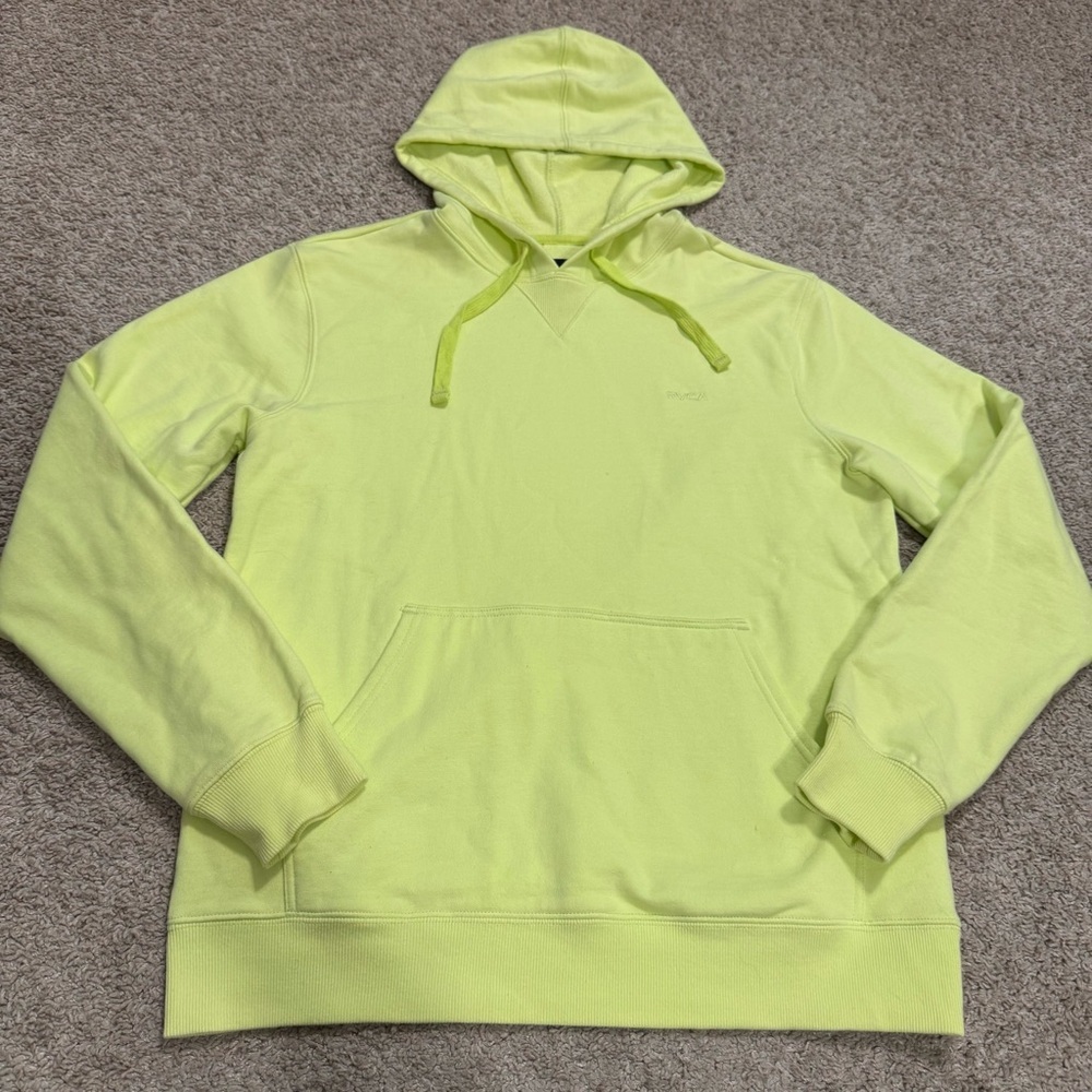 516. Men’s RVCA Neon Yellow Hoodie (M)